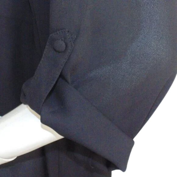 TORRID Harper Top, 3/3X, Black, Split neck, Tab Sleeves, 2 pockets - Picture 5 of 14